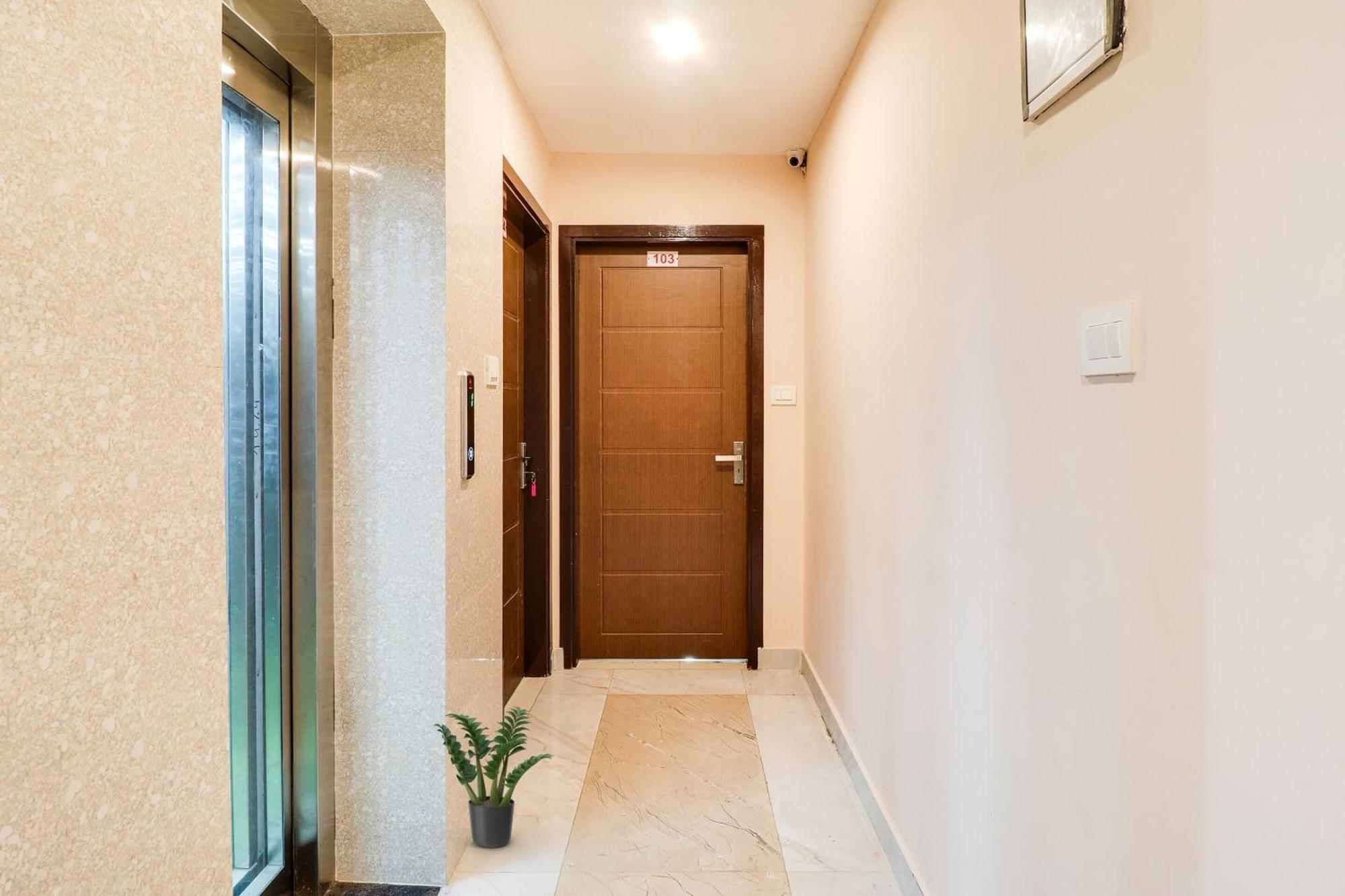 הרידוואר Hotel O La Plazo מראה חיצוני תמונה