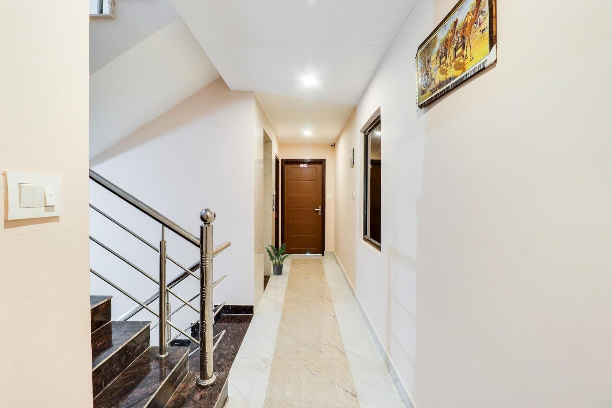 הרידוואר Hotel O La Plazo מראה חיצוני תמונה