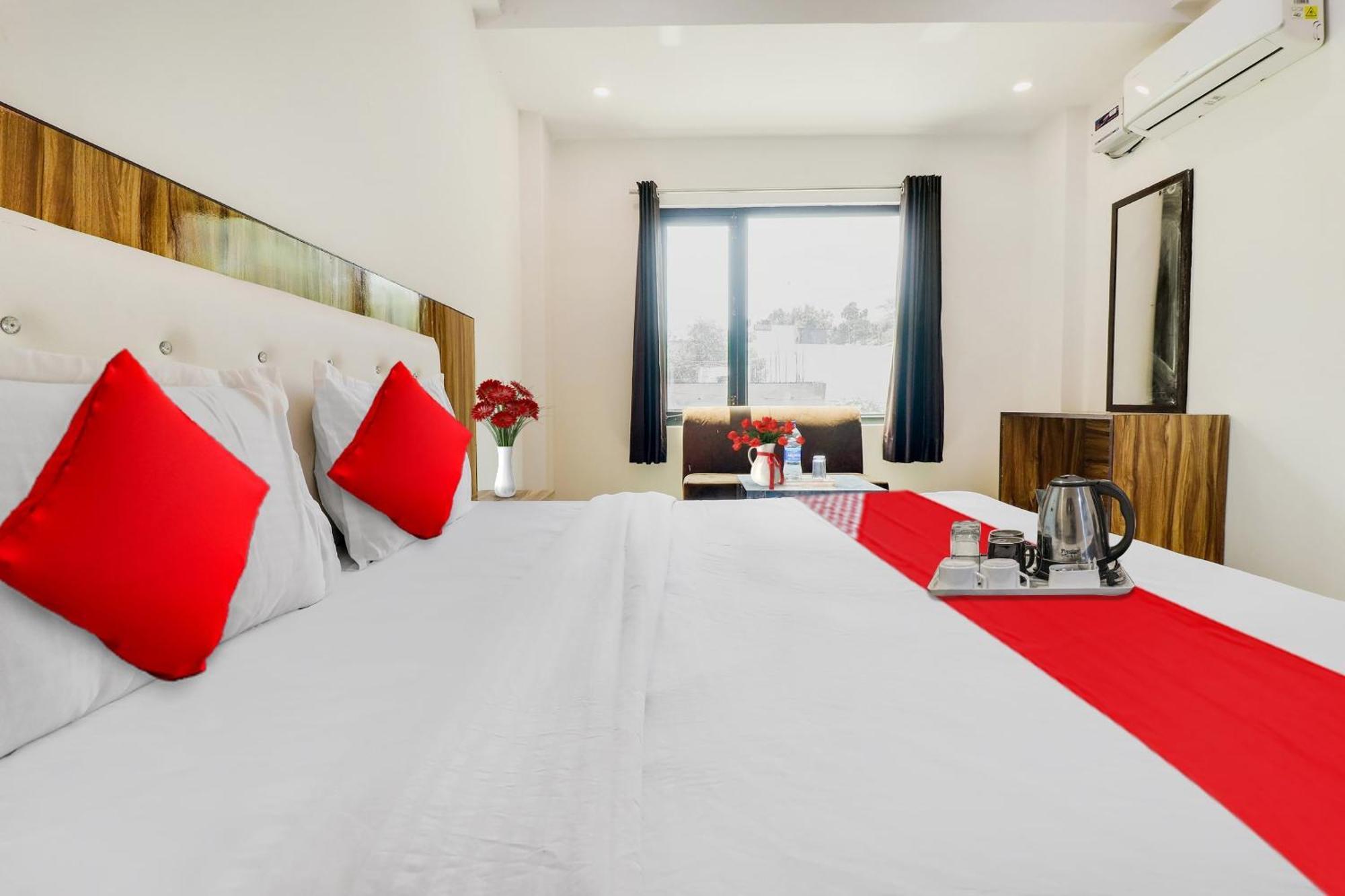 הרידוואר Hotel O La Plazo מראה חיצוני תמונה
